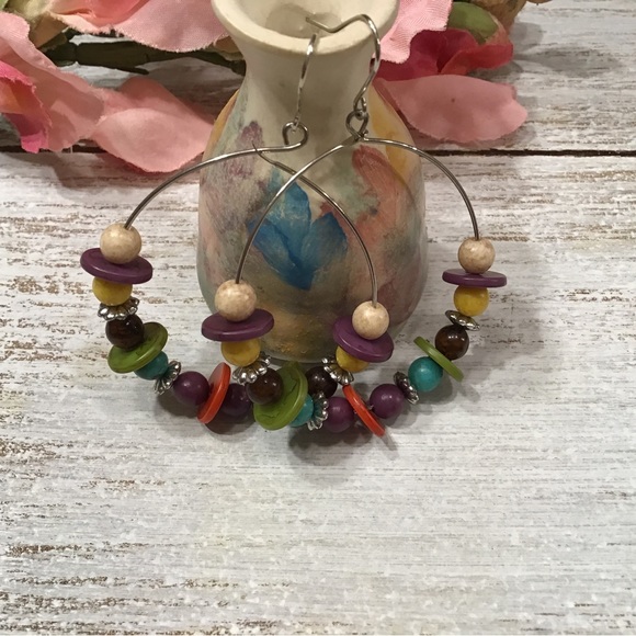 🌞[2/$20.00]🌞 Large Hoops - Picture 2 of 4